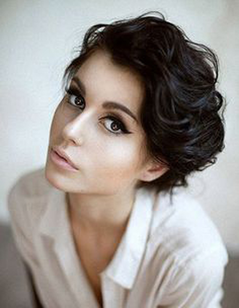Coiffure cheveux ondulés mi longs automne,hiver 2016