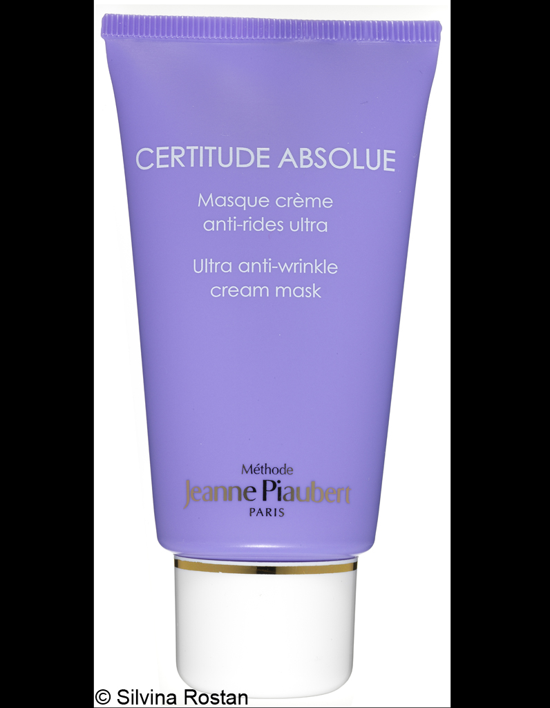 Le masque contre les yeux battus sombres les rappels