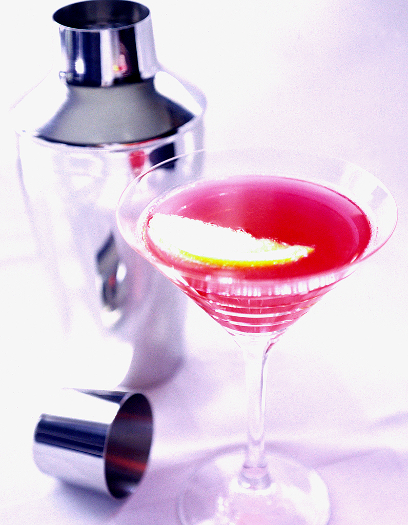 Cocktail au Martini rouge et tonic pour 1 personne Recettes Elle à Table