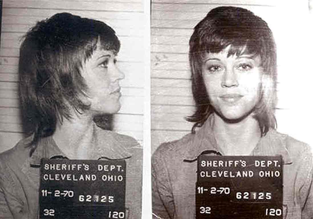 Mugshot Les Mille Et Une Vies De Jane Fonda Elle - Mugshot mugshot les mille et une vies de jane fonda elle - mugshot