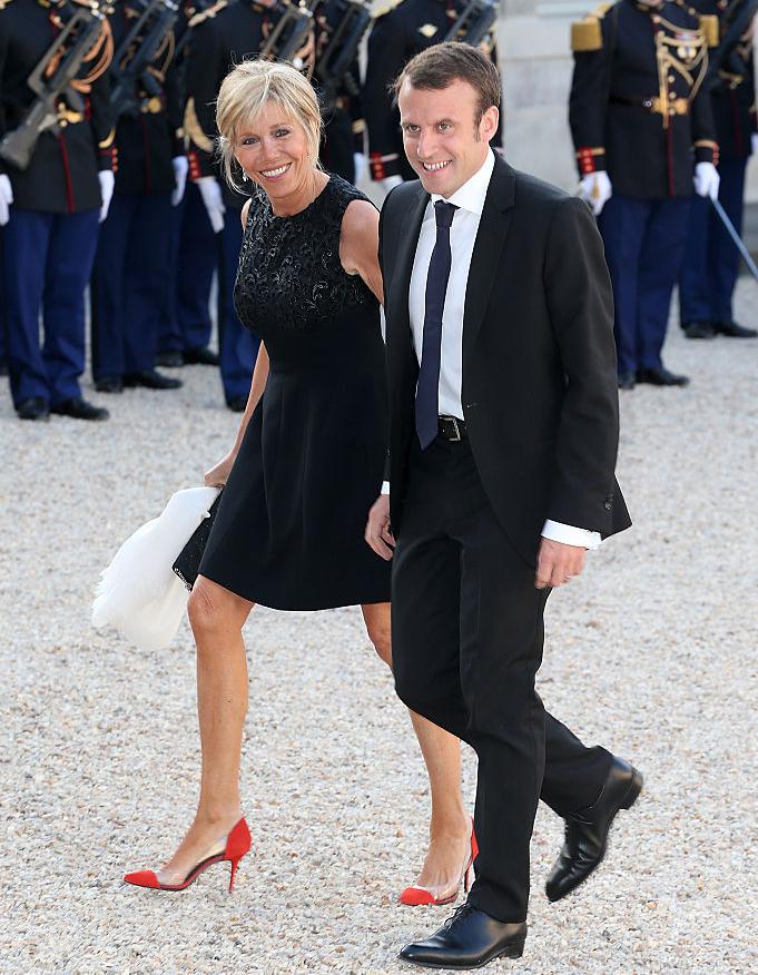 L'âge de Brigitte Macron, on va en 'rire' encore longtemps ? - Elle