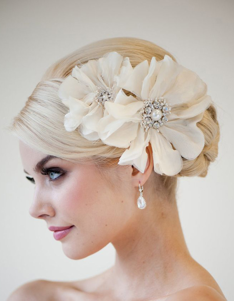 Coiffure mariée robe bustier , Les plus jolies coiffures de mariée pour s\u0027inspirer , Elle