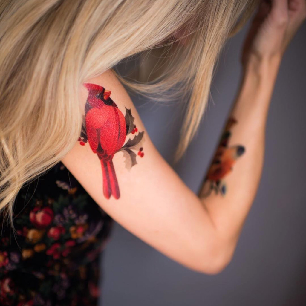 Tatouage oiseau femme - 20 tatouages d’oiseau qui vont ...